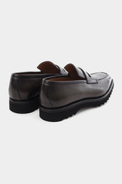 Patinated leather loafers with lugged sole - Khaki
