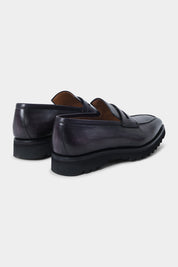 Patinated leather moccasins with notched sole - Gray