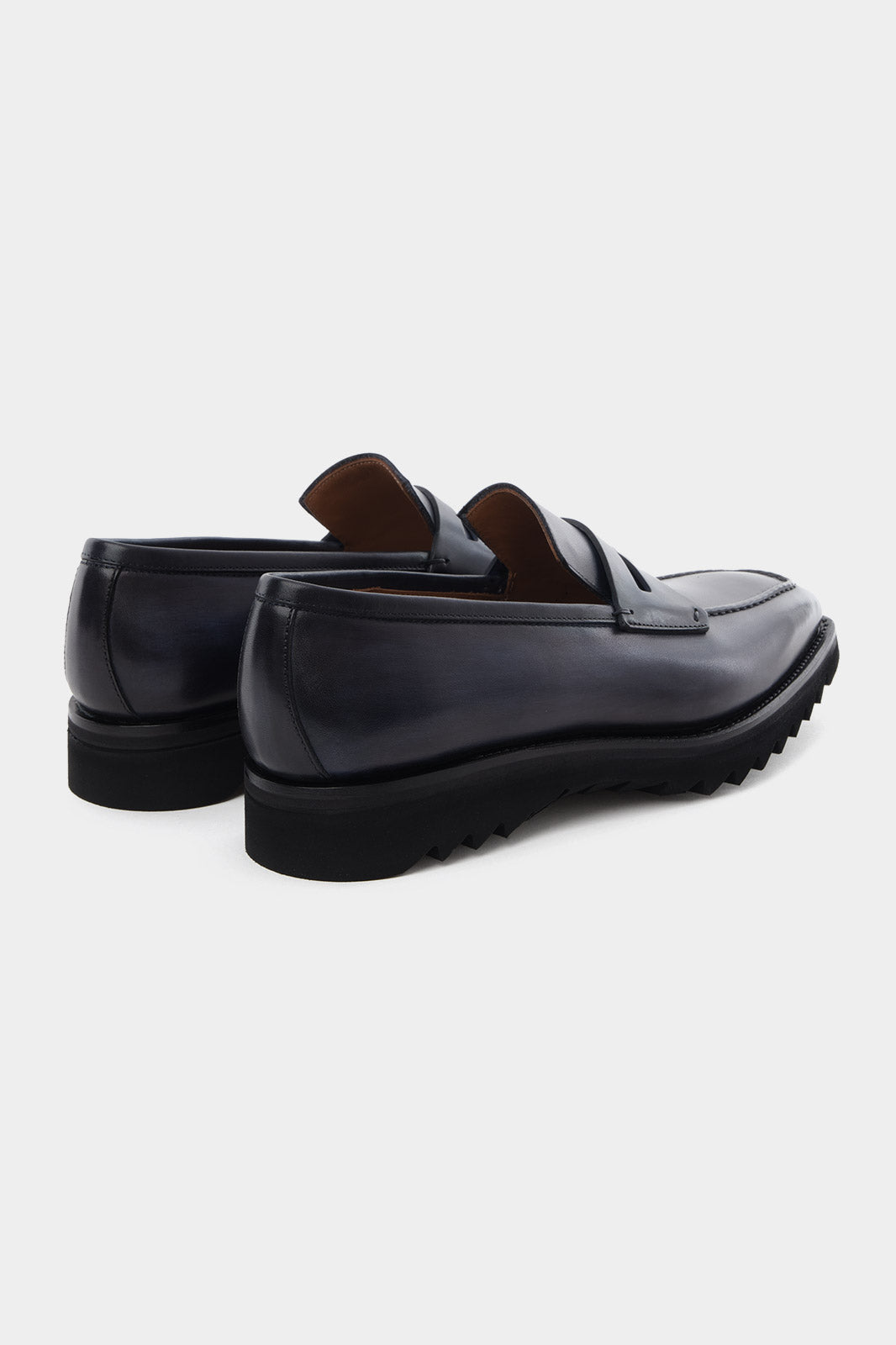 Patinated leather moccasins with notched sole - Blue