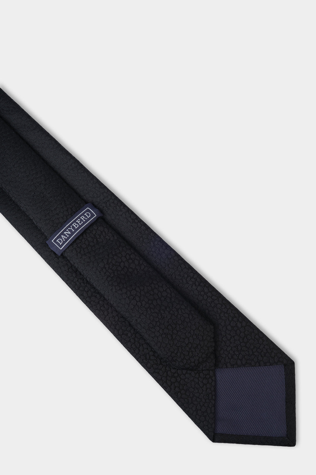 100% silk tie - Black embossed