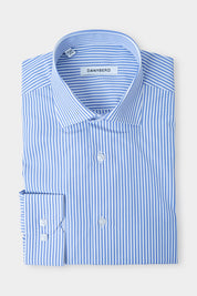 Ressentez le confort absolu avec notre chemise en 100% coton en col français et poignets boutonnés.