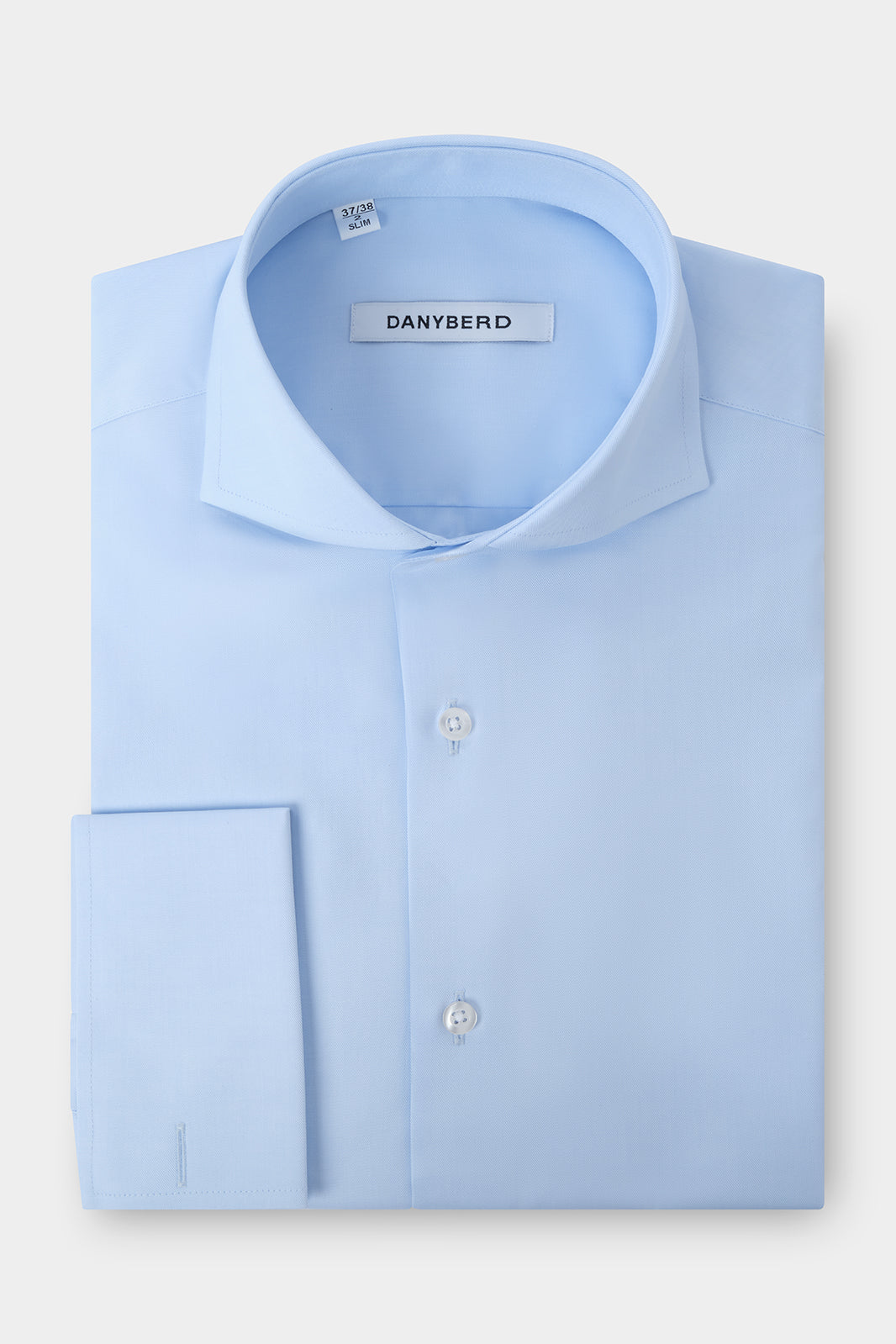 Confectionnée dans un coton haut de gamme, sa légèreté et sa souplesse en font une chemise d'un confort inégalé.