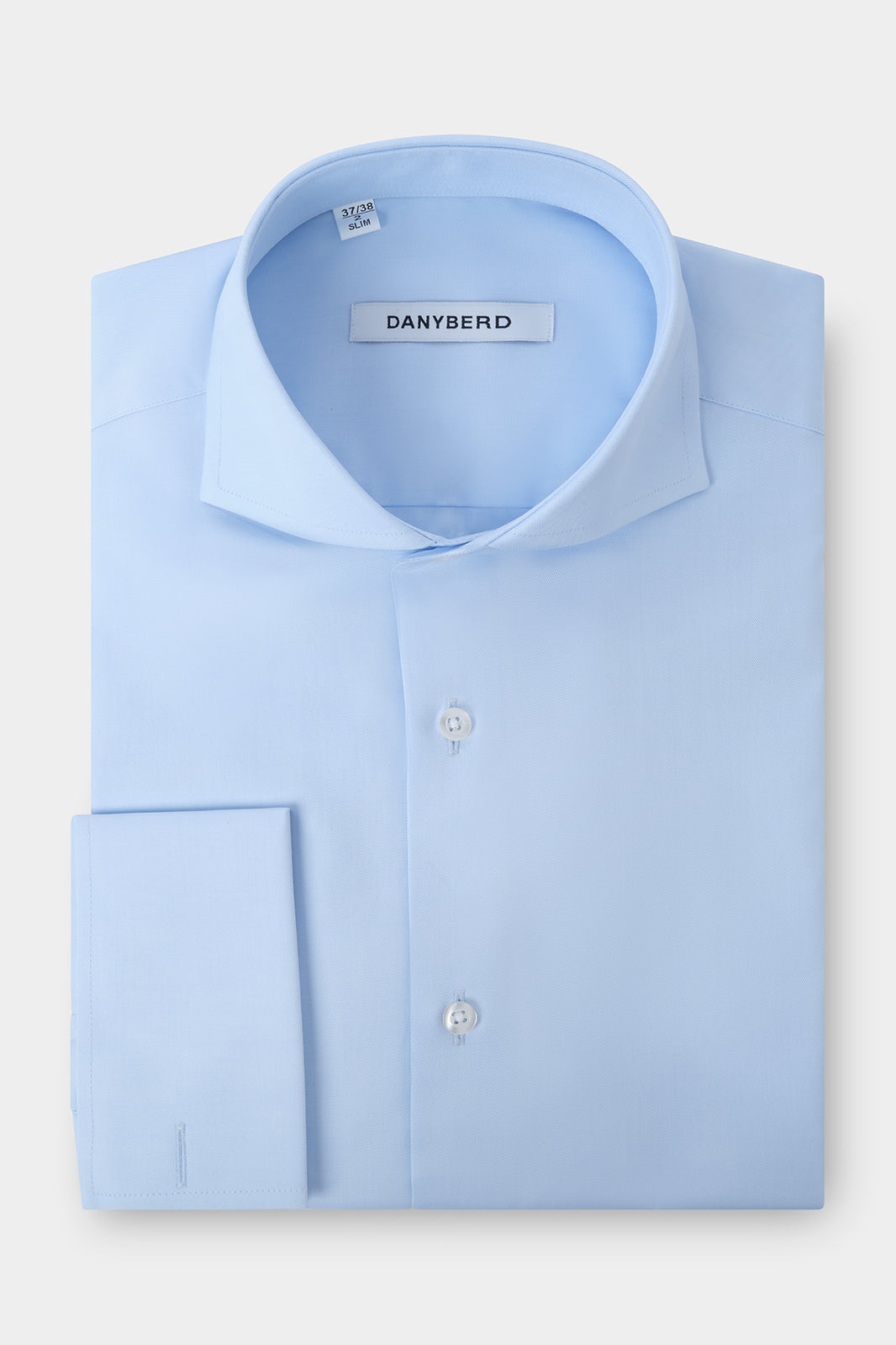 Confectionnée dans un coton haut de gamme, sa légèreté et sa souplesse en font une chemise d'un confort inégalé.