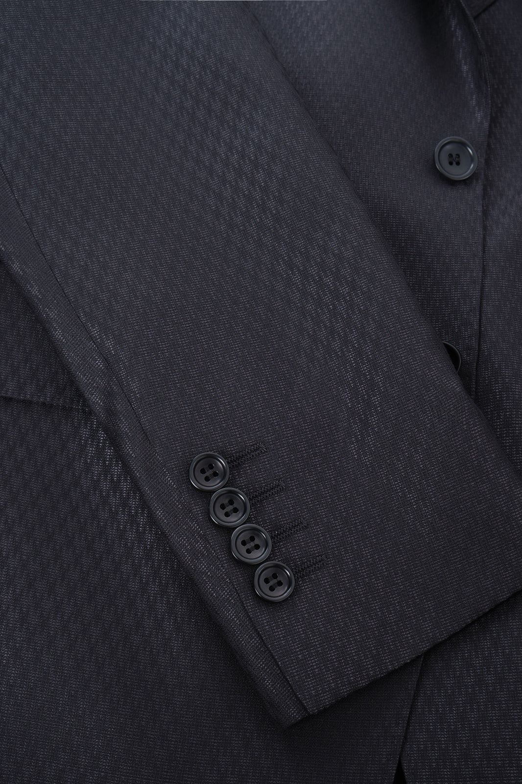 Arrow Lapel Suit - Black Patterned