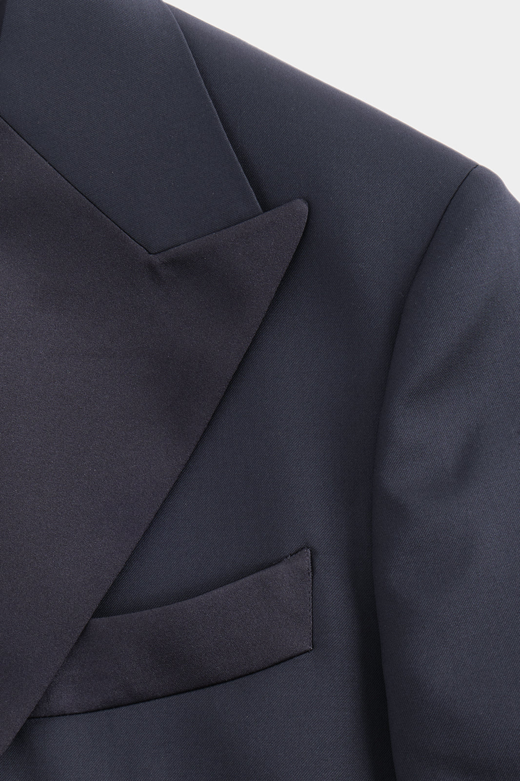 3-Piece Arrow Lapel Tuxedo with Drawstring Pants - Black