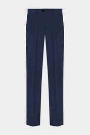 Le pantalon de costume bleu marine traditionnel.