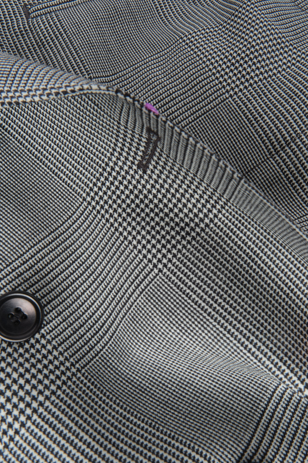 Prince of Wales double-breasted suit with ticket pocket - Black and white