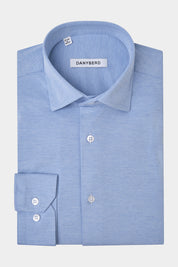 Vue sur fond blanc d'une chemise en jersey de coton bi-strectch