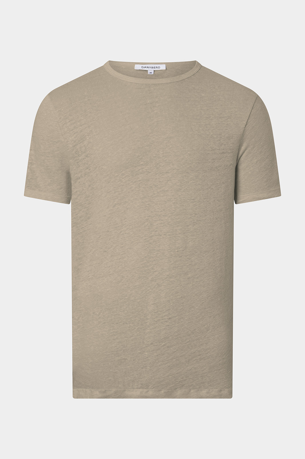Découvrez notre incontournable t-shirt à col rond et courtes d'été, spécialement conçu pour allier confort et style au quotidien.