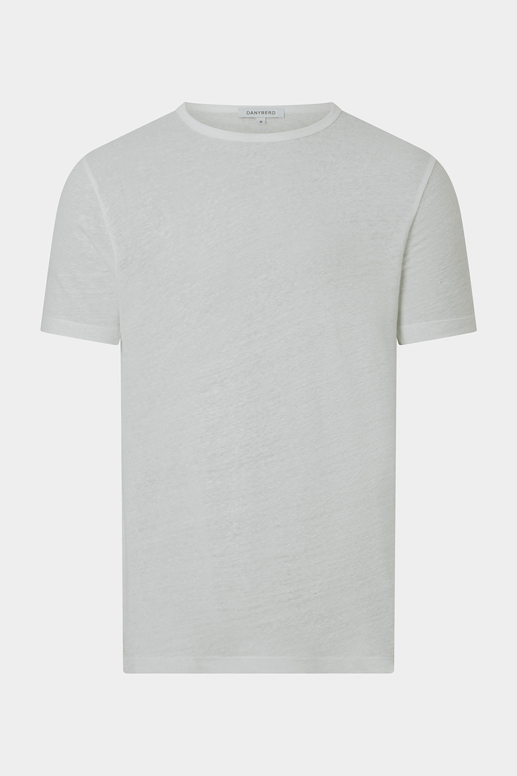 Découvrez notre incontournable t-shirt à col rond et courtes d'été, spécialement conçu pour allier confort et style au quotidien.