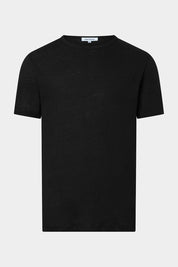 Découvrez notre incontournable t-shirt à col rond et courtes d'été, spécialement conçu pour allier confort et style au quotidien.