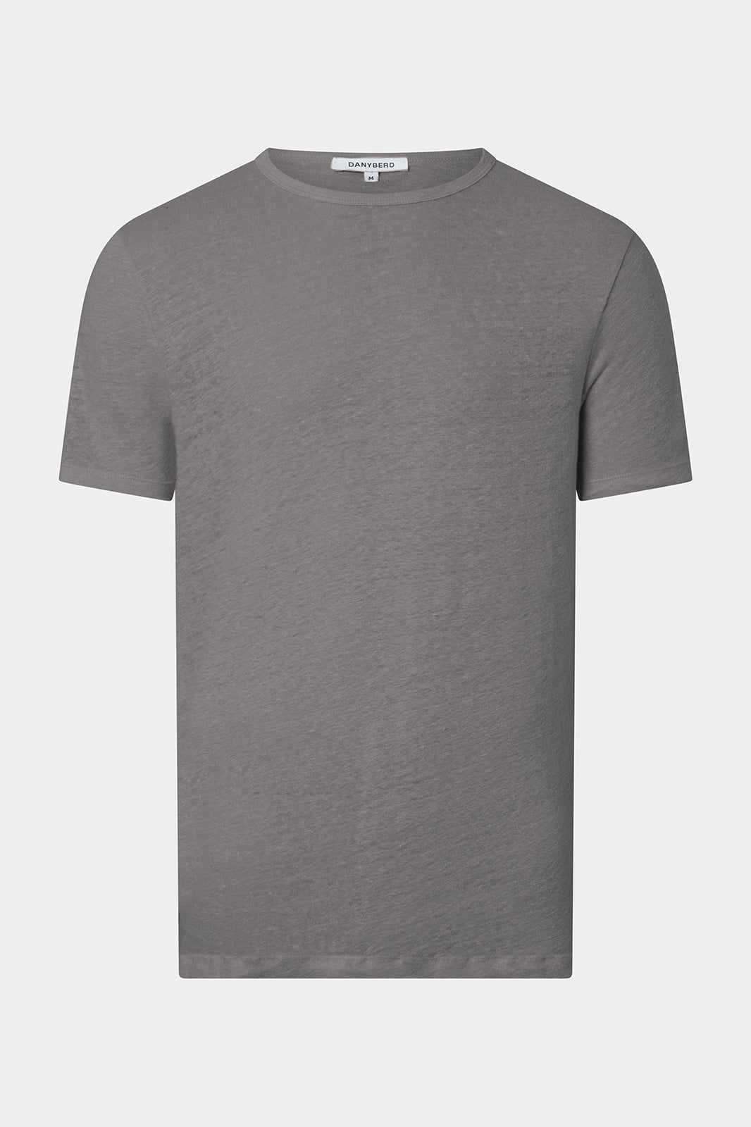 Découvrez notre incontournable t-shirt à col rond et courtes d'été, spécialement conçu pour allier confort et style au quotidien.