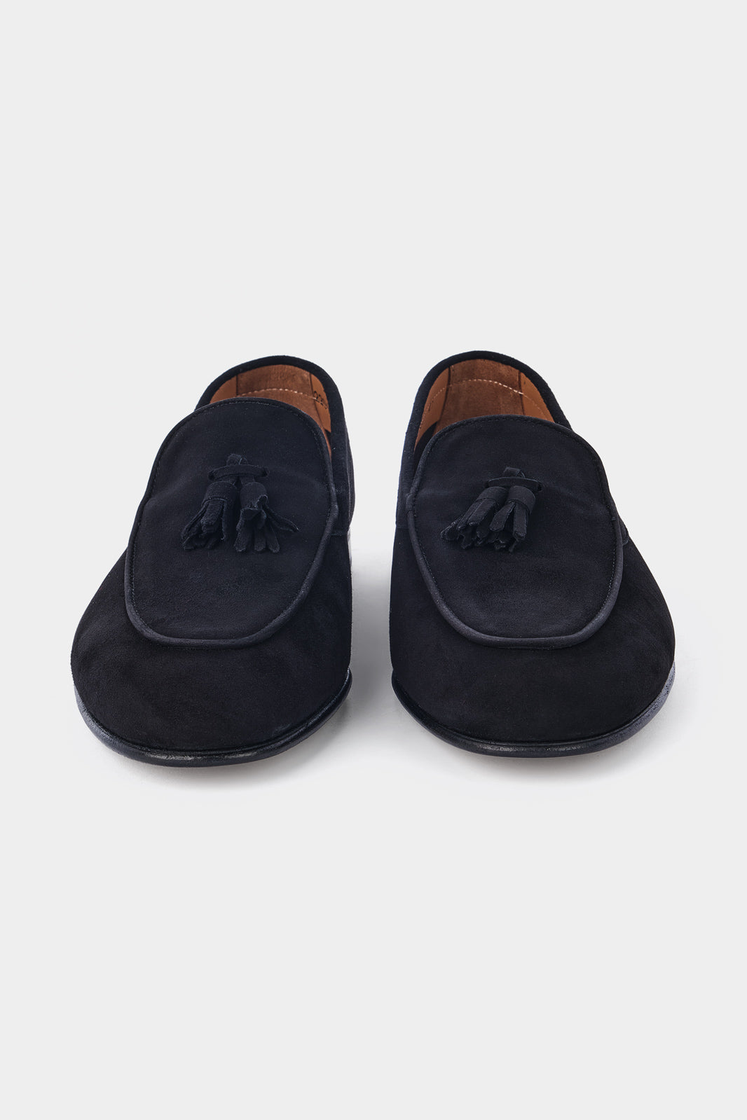 Mocassin-en-peau-pampille-noir-1.jpg
