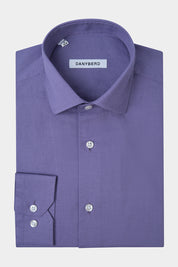 Vue sur fond blanc d'une chemise en lin col français en violette