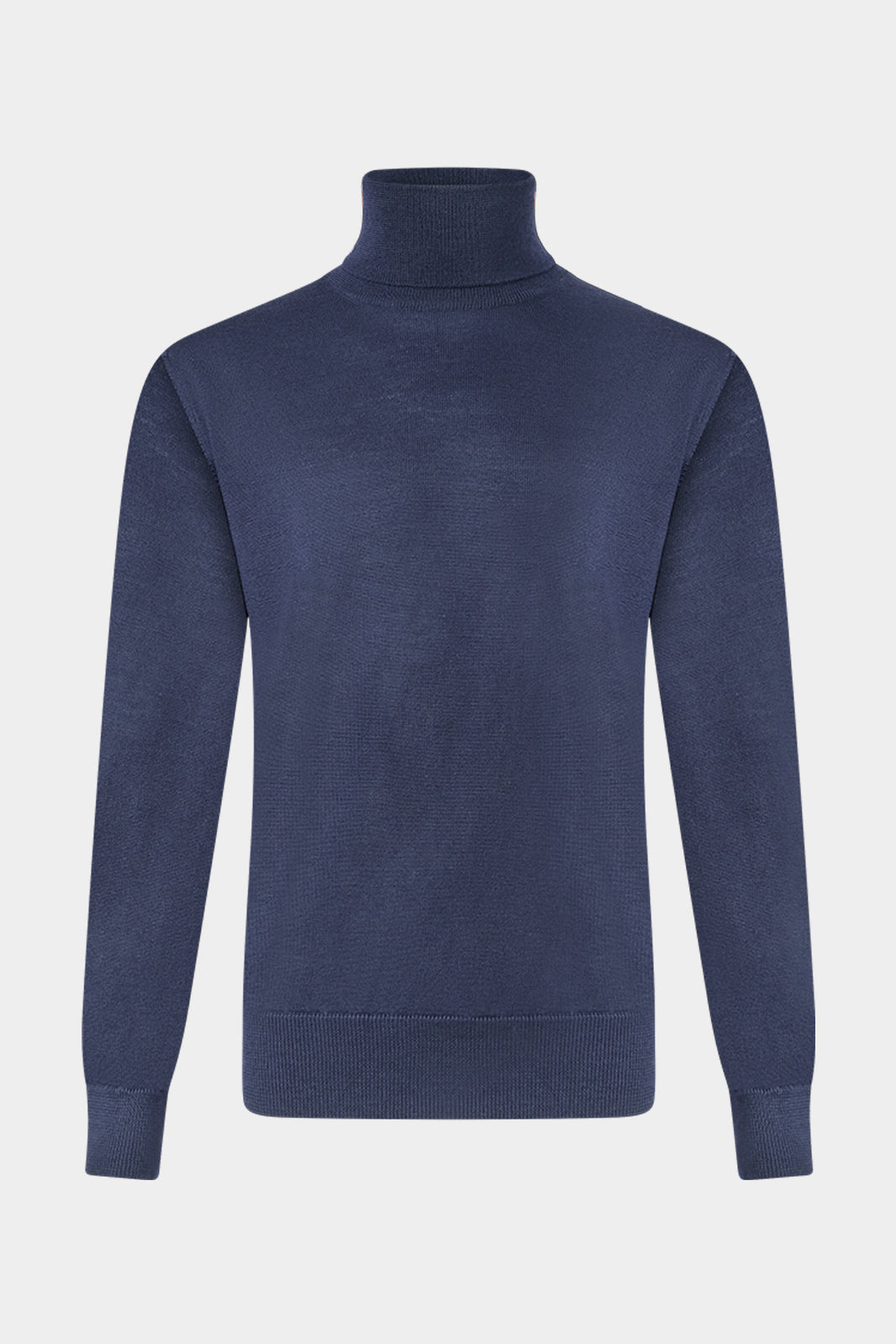 Découvrez le pull col roulé en 100% laine mérinos qui vous suivra toutes les saisons. Il se porte aussi bien sur un tee-shirt ou à même la peau. Les finitions en bord-côte aux poignets et à la taille, qui non seulement ajoutent une touche de style, mais assurent également un bon maintien et un ajustement confortable.
Ce pull peut être facilement associé à différents types de vêtements, comme des jeans, des chinos ou même des costumes, ce qui en fait un incontournable de la garde-robe masculine.