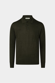 Ce pull peut être facilement associé à différents types de vêtements, comme des jeans, des chinos ou même des pantalons habillés, ce qui en fait un incontournable de la garde-robe masculine.