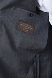 Double-breasted suit with patch pocket - Grey with fine stripe