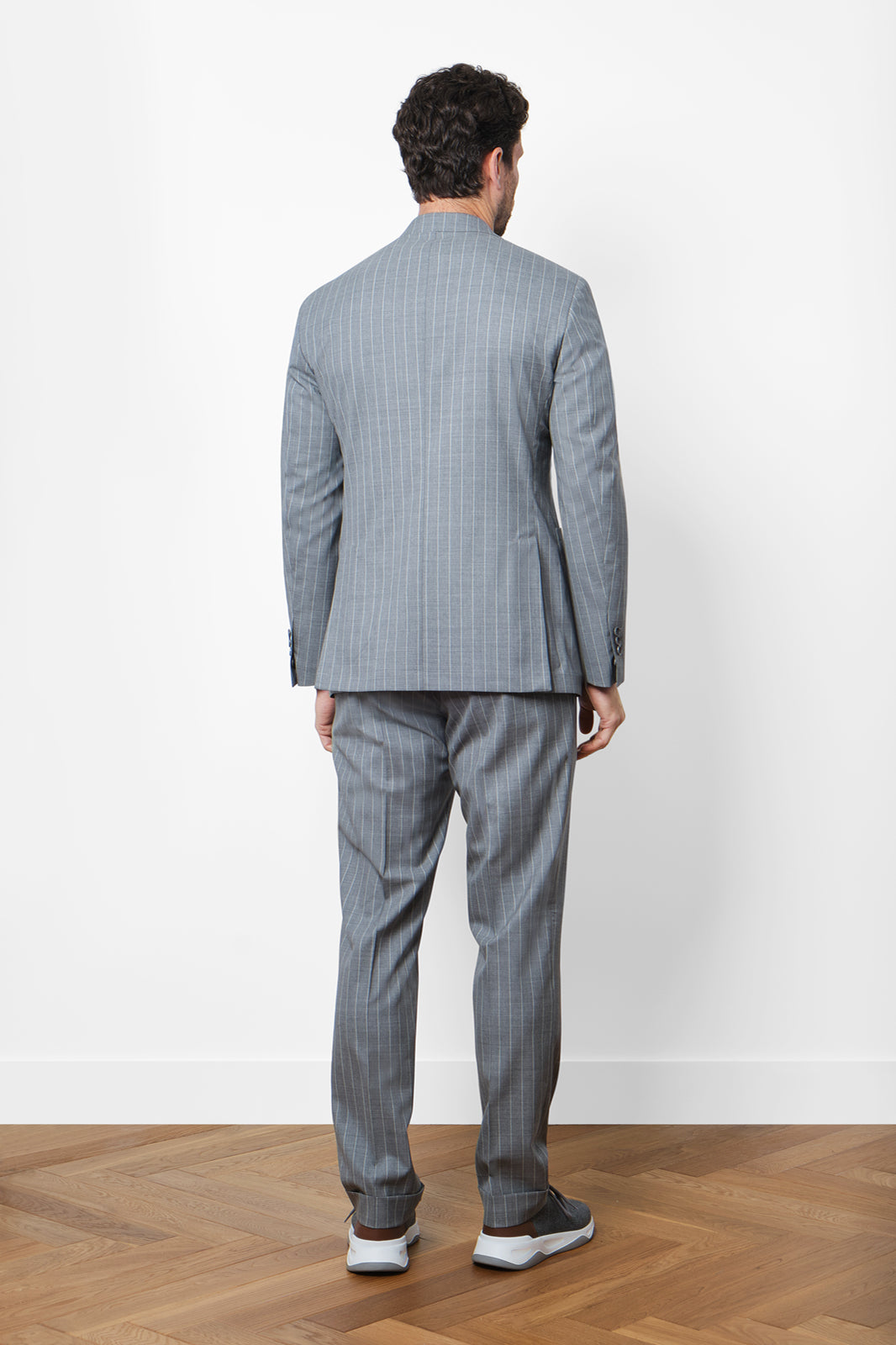 Double-breasted suit with patch pocket - Light gray striped