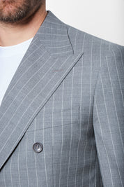 Double-breasted suit with patch pocket - Light gray striped