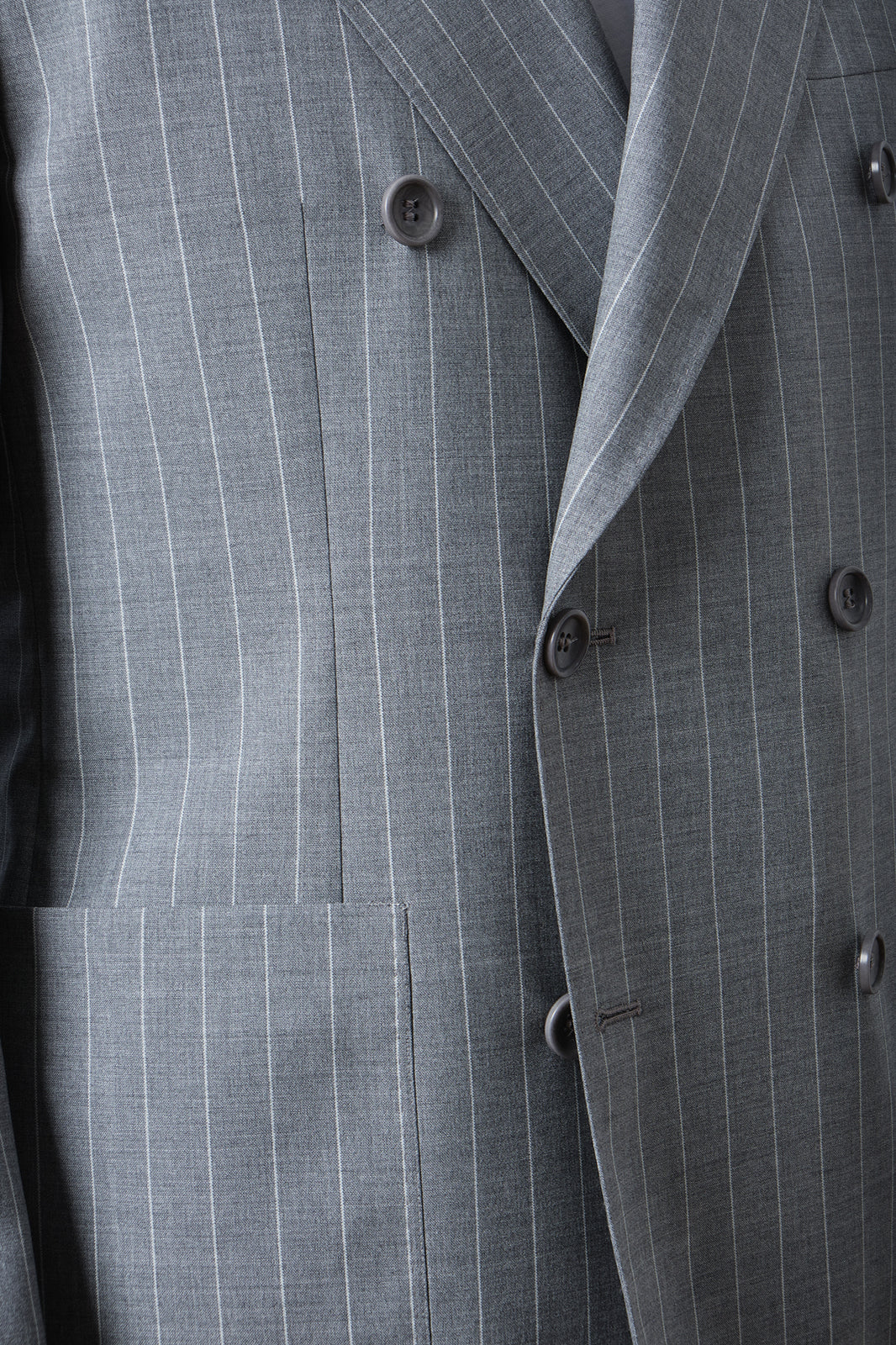 Double-breasted suit with patch pocket - Light gray striped