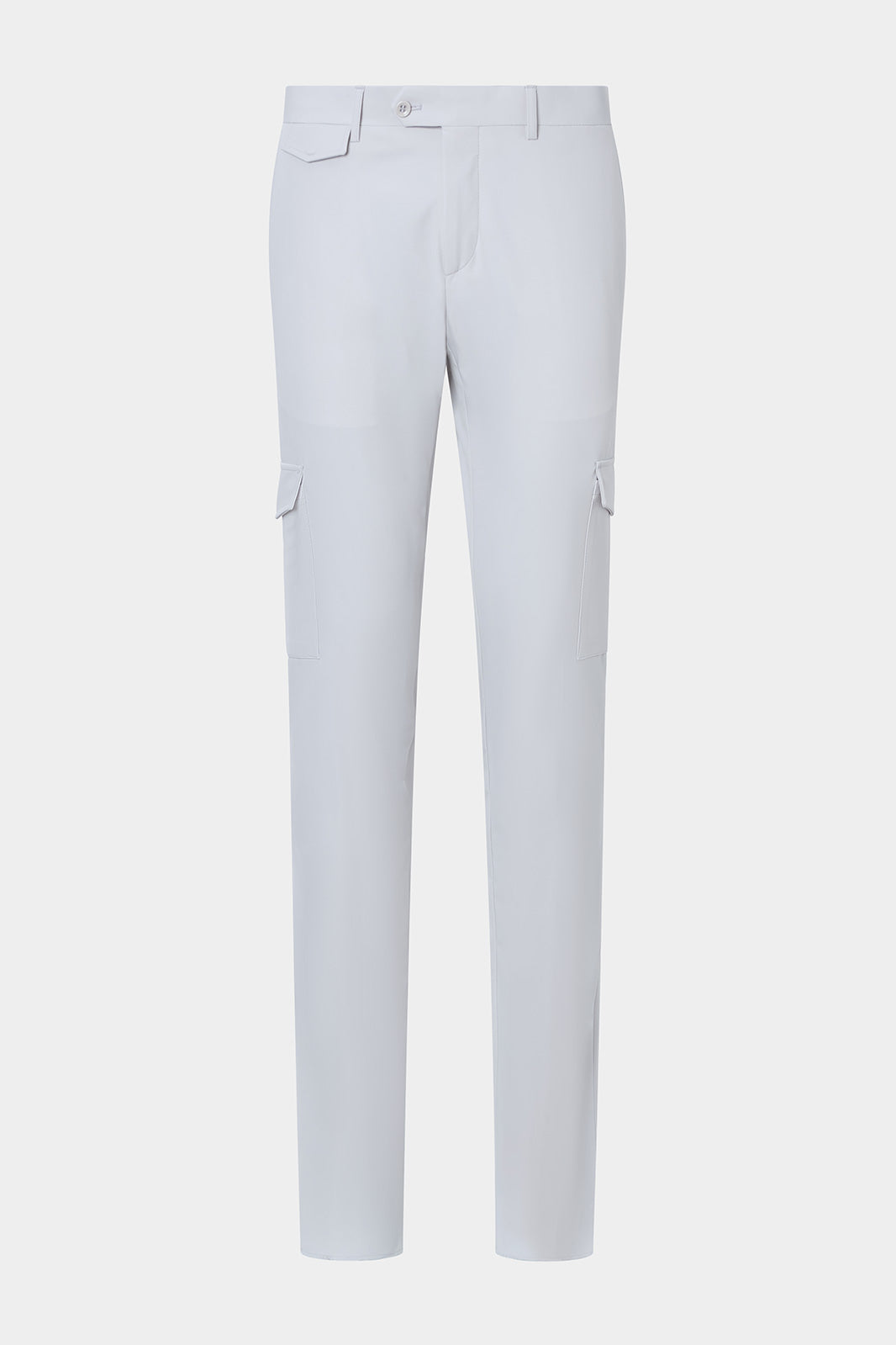 Vue sur fond blanc d'un pantalon cargo en tissu technique de chez Olmetex couleur gris clair