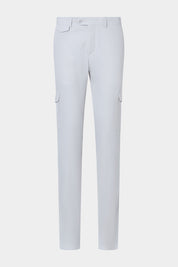 Vue sur fond blanc d'un pantalon cargo en tissu technique de chez Olmetex couleur gris clair