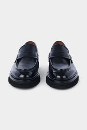Leather loafers with thick, notched sole - Black