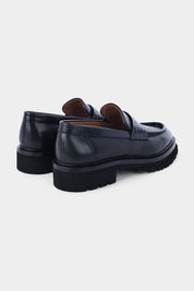 Leather loafers with thick, notched sole - Black