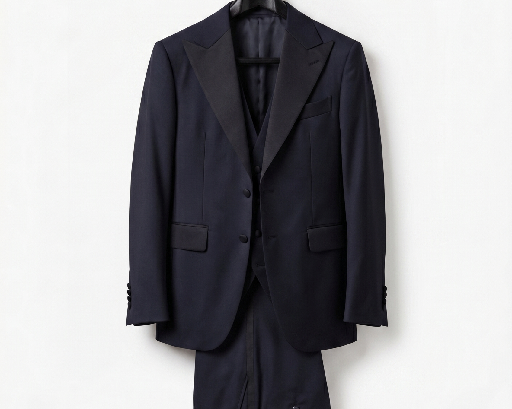 Smoking Homme 3 Pièces Noir Chic. L'Élégance Italienne au prix juste | DANYBERD
