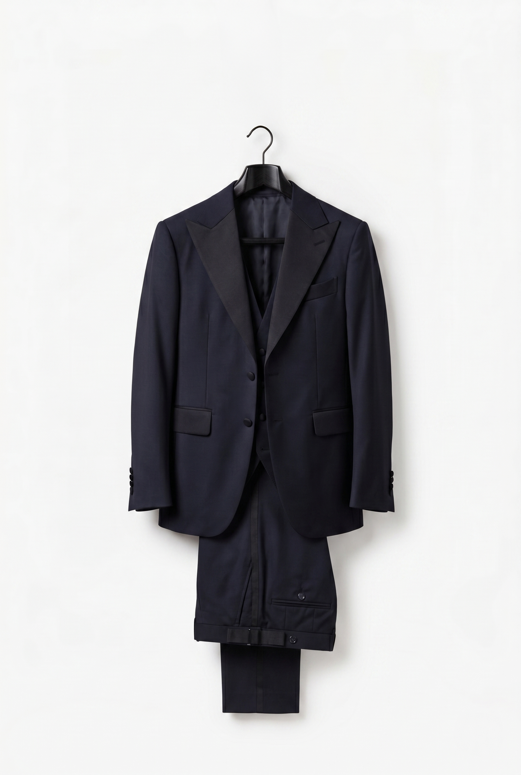 Smoking Homme 3 Pièces Noir Chic. L'Élégance Italienne au prix juste | DANYBERD
