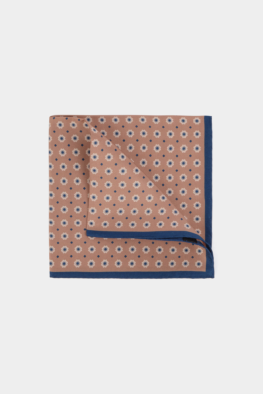 Pochette fond marron clair à motif fleurs beiges