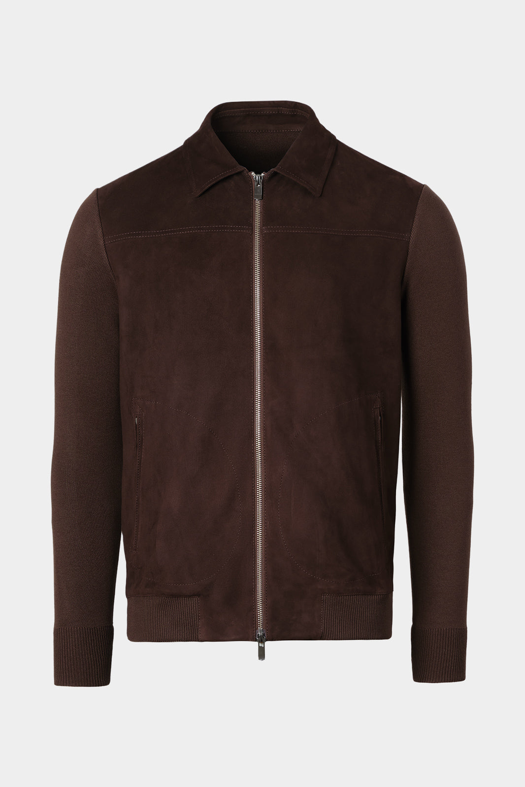 Vue sur fond blanc d'un blouson en bi matière couleur marron. Tissu italien.