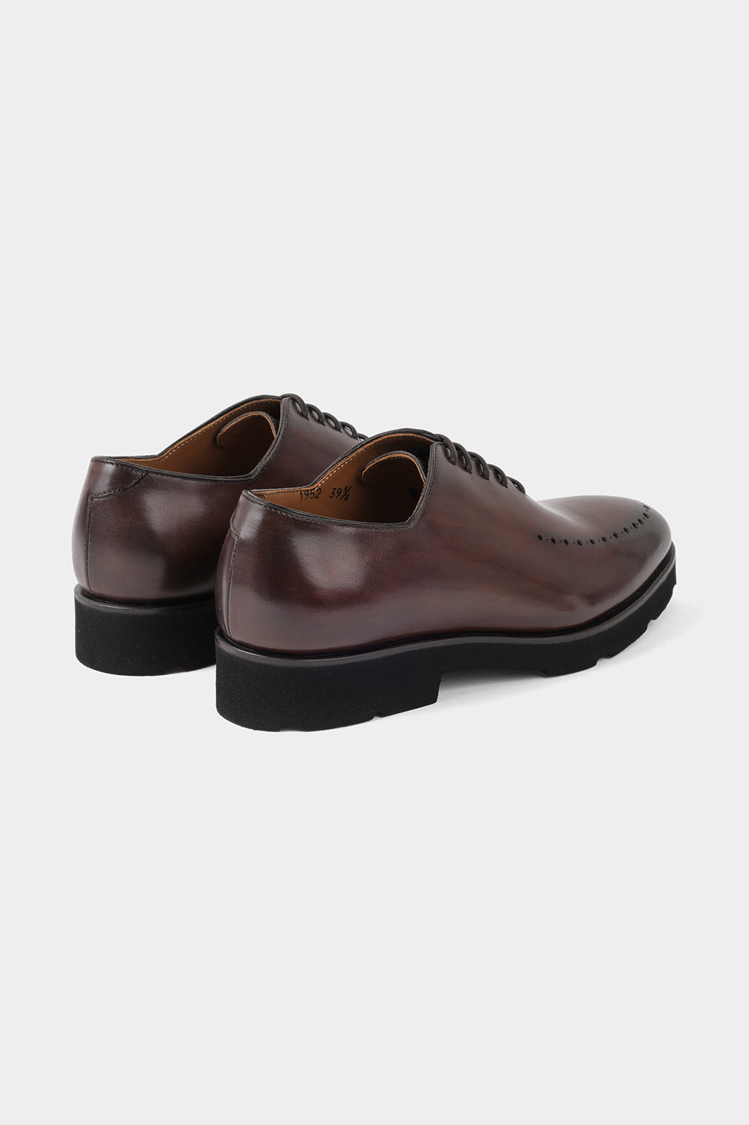 Souliers à lacets patiné avec œillets - Marron