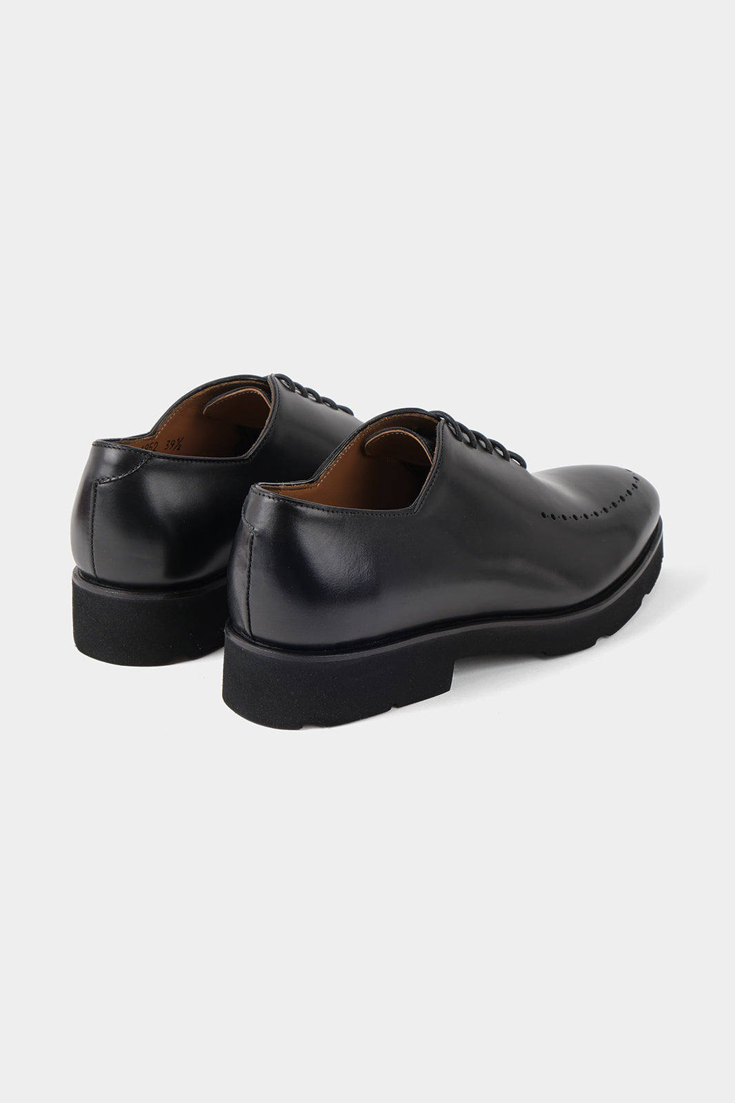 Souliers à lacets patiné avec œillets - Noir