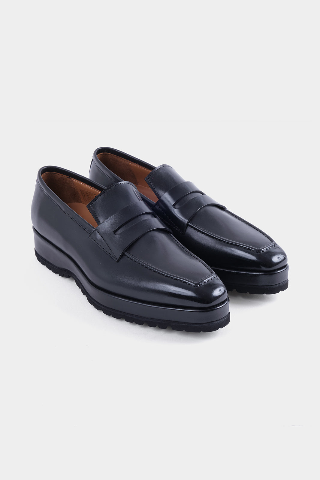 Mocassins en cuir patiné avec semelle compensée et crantée