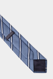 Cravate en soie et lin – Fond Bleu rayé Blanc et Marine