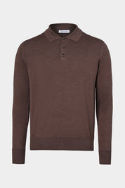 Vue sur fond blanc d'un pull col polo marron en laine mérinos d'Italie