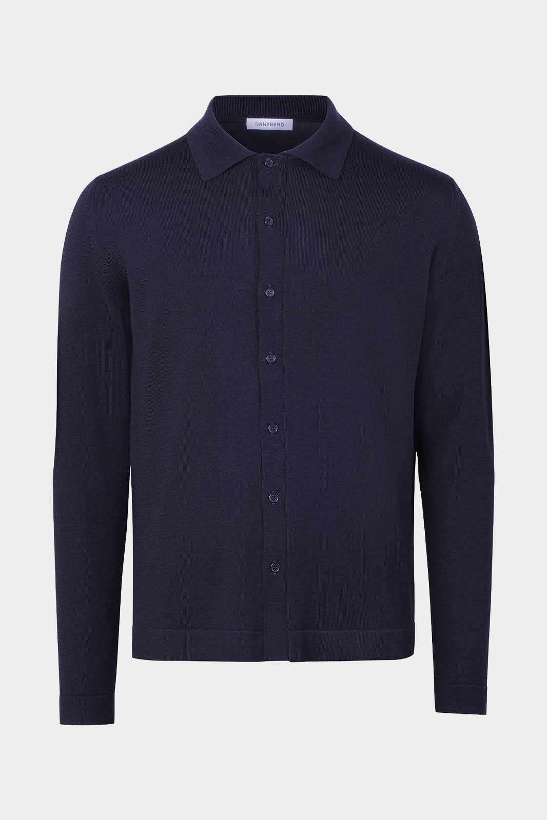 Vue sur fond blanc d'un pull polo chemise en 100% laine en Marine.