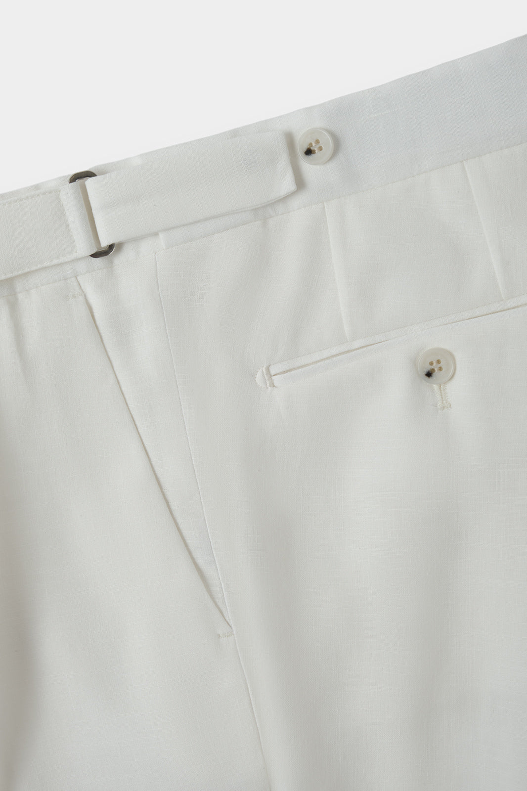 Double-breasted suit - Beige and white trousers - missing 1 shot, seen with Sylvain - Swiss price 409