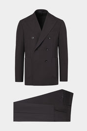 Vue sur fond blanc d'un costume croisé Bon couleur uni noir.