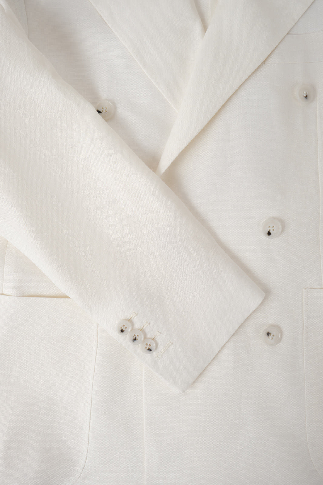 Linen double-breasted suit - White