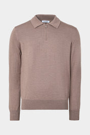 Vue sur fond blanc d'un pull col camionneur en laine en taupe