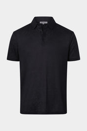 Découvrez le must have de cet été, le polo chemise, pour un look Mykonos. Il est en 100% lin, avec une maille large ultra-chic et sur un lin d'exception, à la fois sport et élégant. 