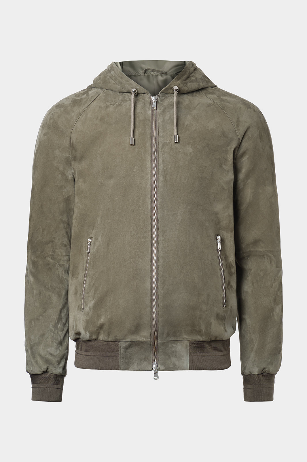 Vue sur fond blanc d'un blouson à capuche en peau taupe avec une coupe moderne, double zip et bord côte.