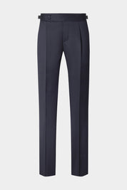 Vue sur fond blanc d'un pantalon à patte de serrage en laine en marine.