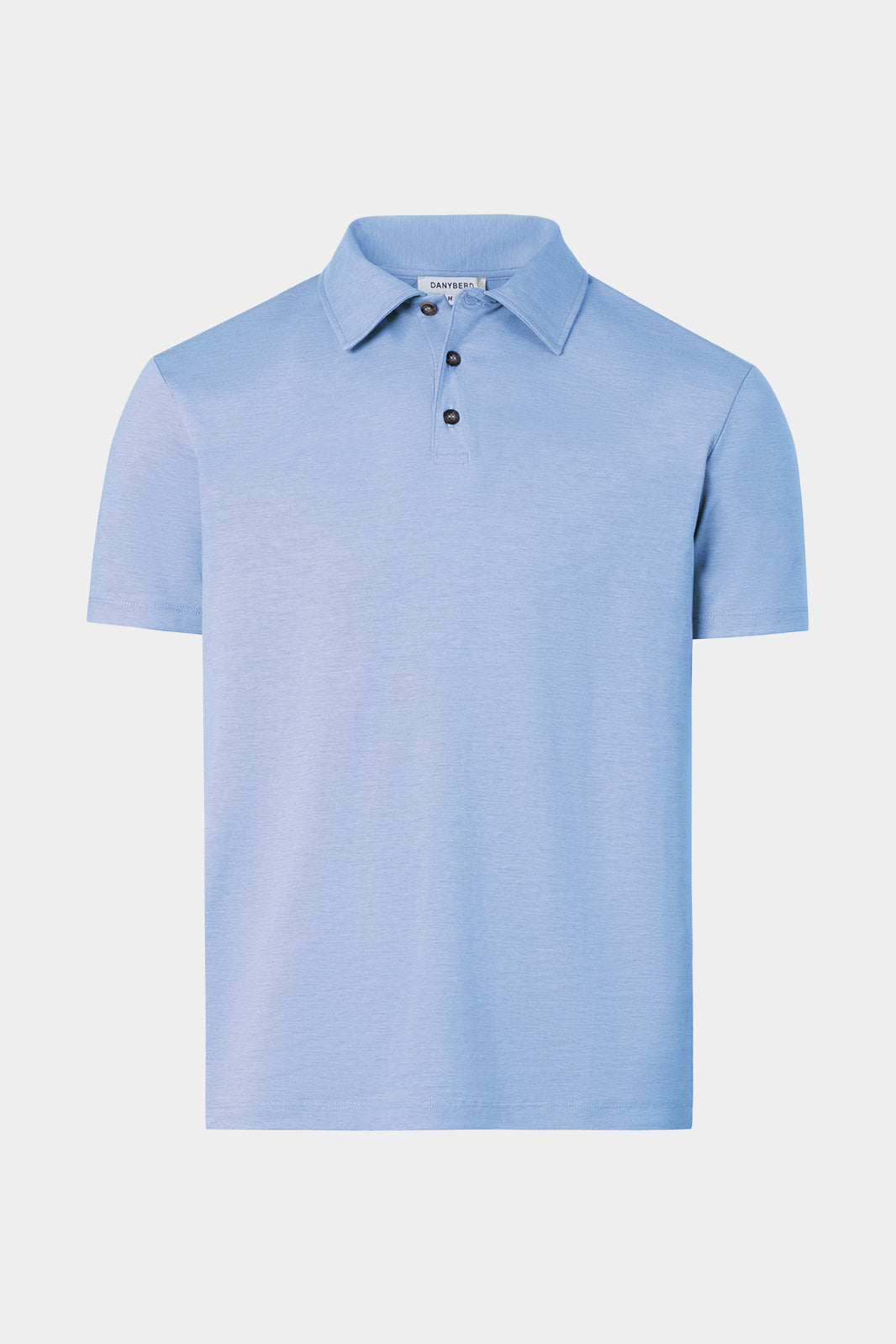 Vue sur fond blanc d'un Polo en coton jersey de couleur Bleu sur un tissu italien en 61% coton 28% polyamides 11% élasthanne.