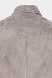 Vue sur le dos du blouson en peau couleur anthracite 