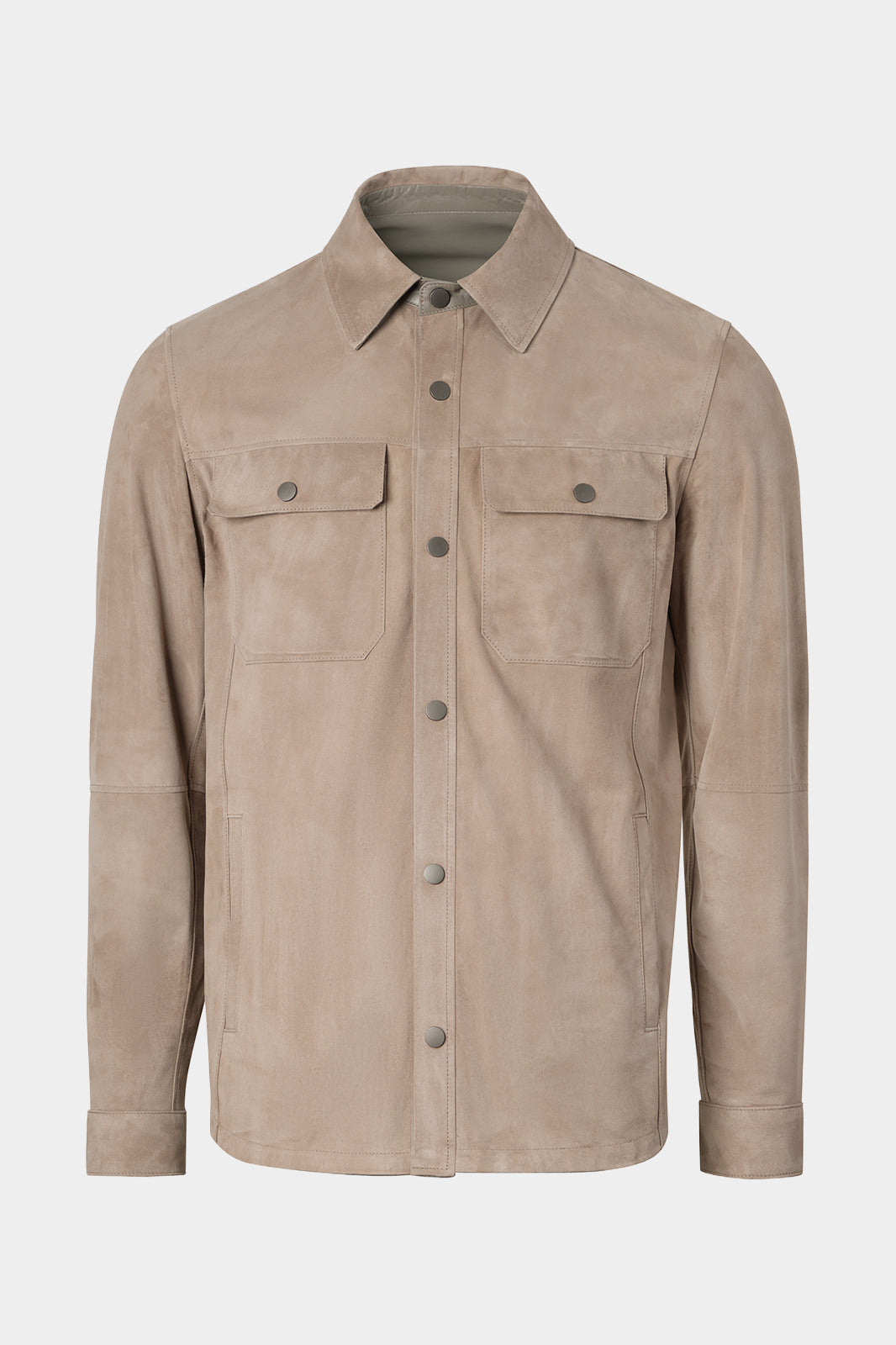 Vue sur fond blanc d'une surchemise couleur taupe en 100% cuir.