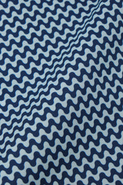 Short de bain marine à motif blanc