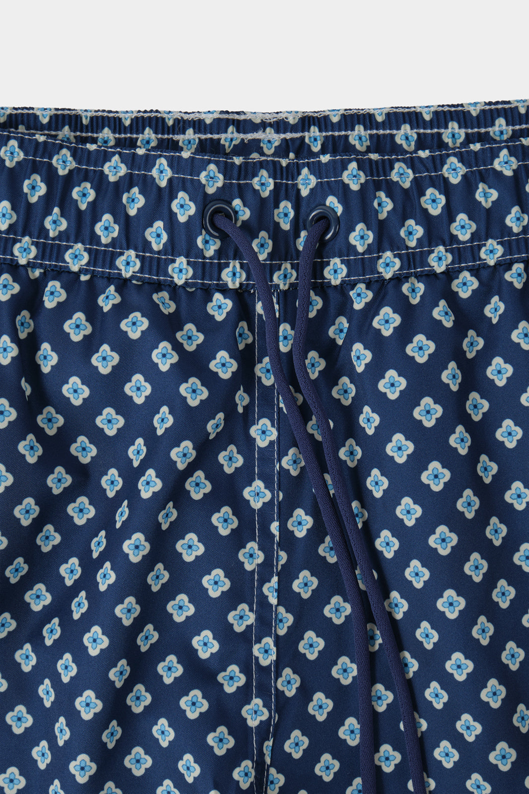 Short de bain marine à fleurs
